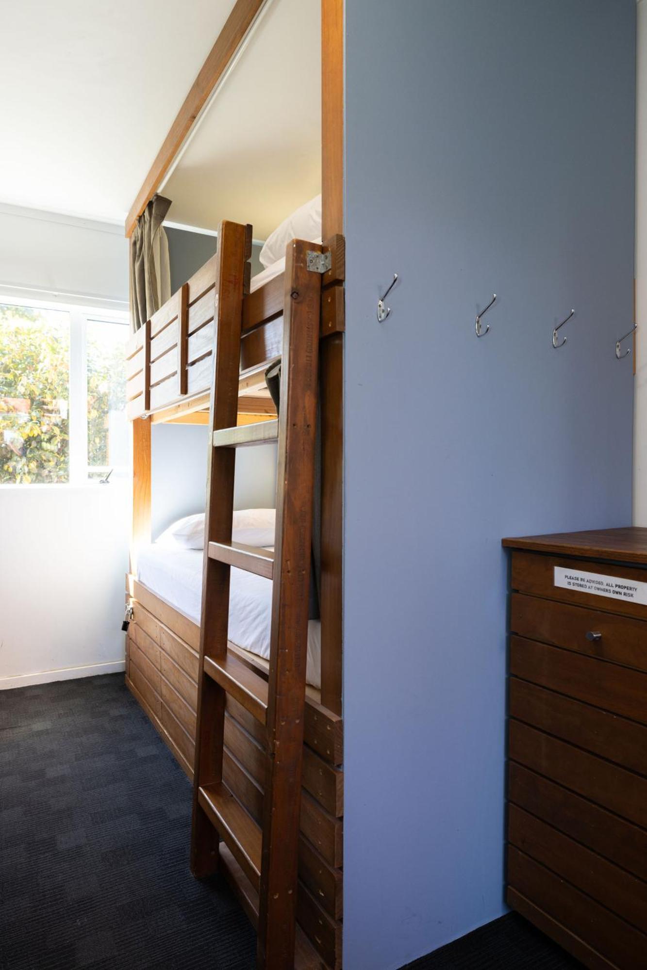 Haka House Taupo Hostel Екстериор снимка
