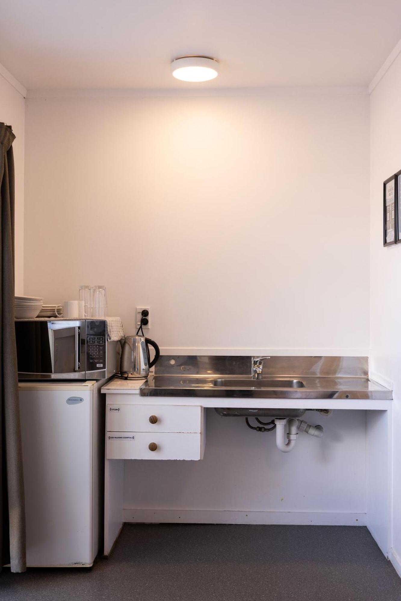 Haka House Taupo Hostel Екстериор снимка